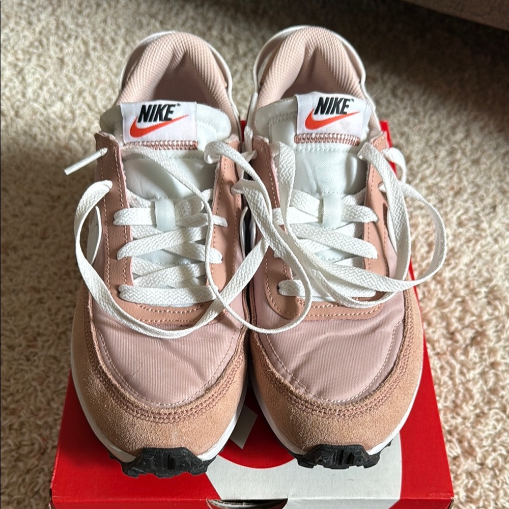 Nike Waffle Debut